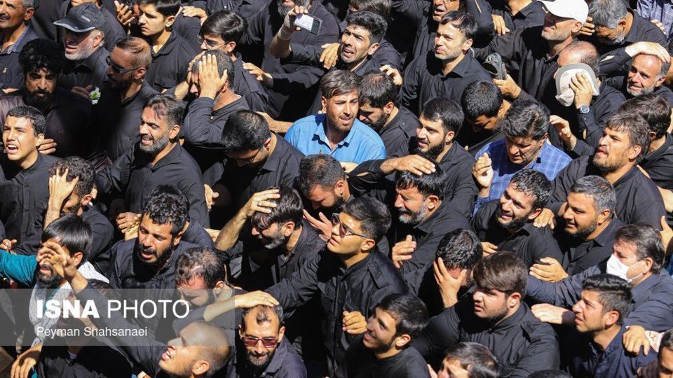 تشییع پیکر آیتالله ناصری تشییع پیکر آیتالله ناصری