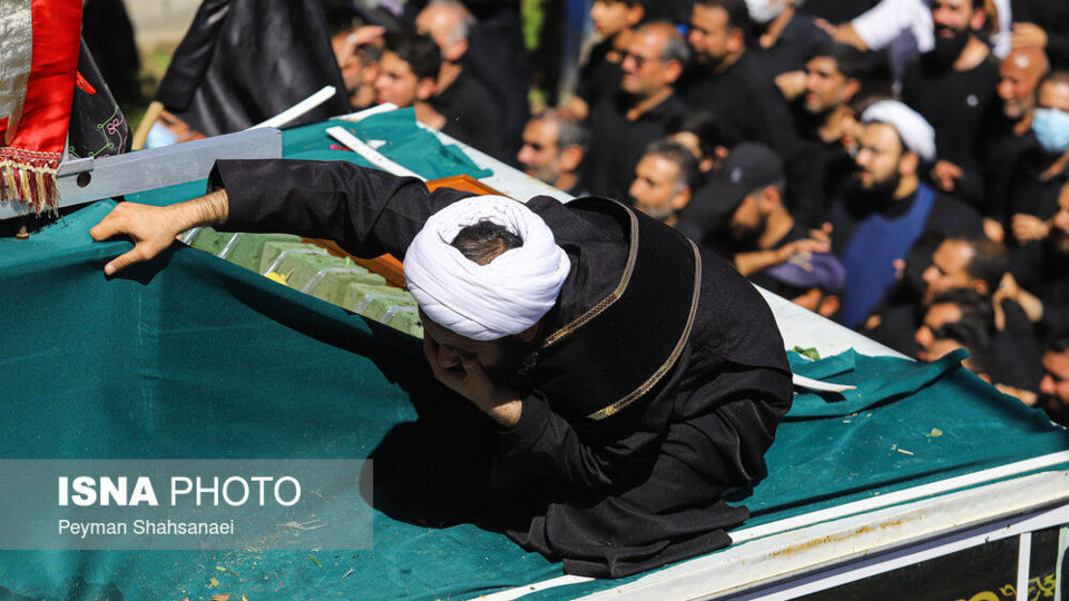 تشییع پیکر آیتالله ناصری تشییع پیکر آیتالله ناصری