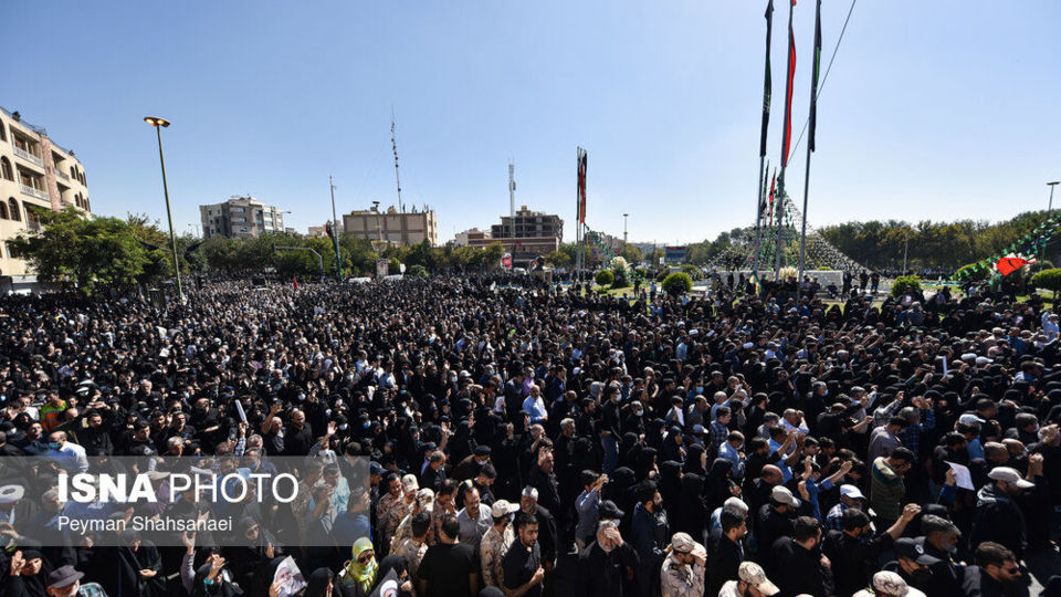 تشییع پیکر آیتالله ناصری تشییع پیکر آیتالله ناصری