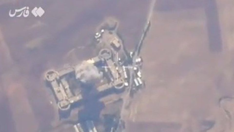 فیلم | هدف قرار گرفتن مقر تروریستها از نگاه پهپاد سپاه پاسداران فیلم | هدف قرار گرفتن مقر تروریستها از نگاه پهپاد سپاه پاسداران