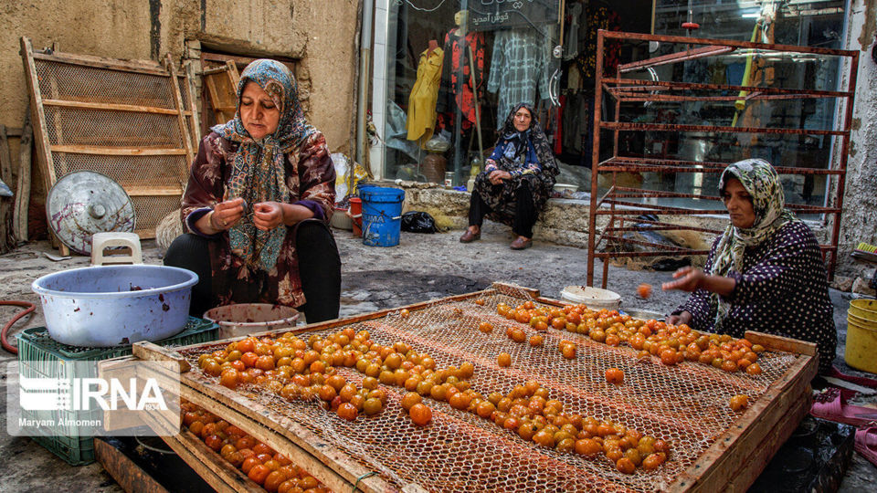 پشت بام های طلایی خَروْ پشت بام های طلایی خَروْ