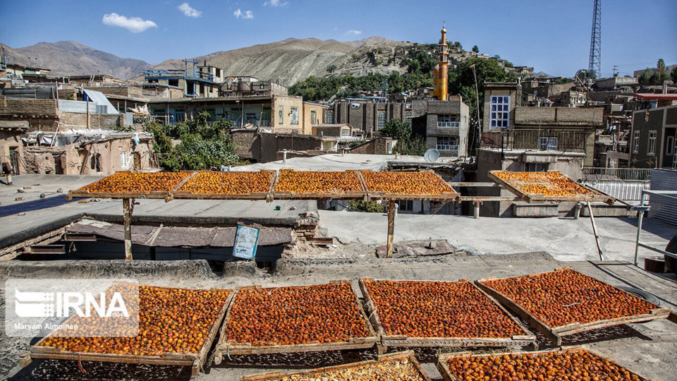 پشت بام های طلایی خَروْ پشت بام های طلایی خَروْ