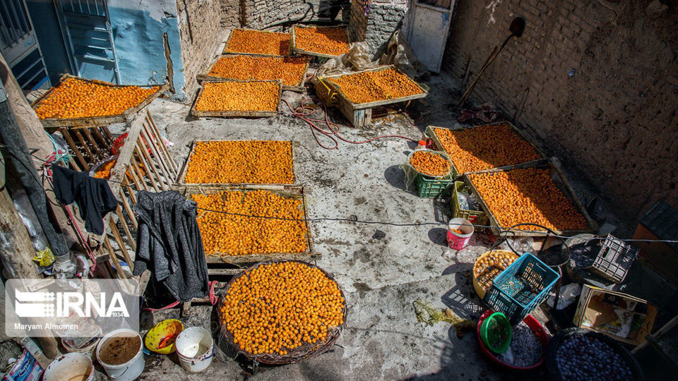 پشت بام های طلایی خَروْ پشت بام های طلایی خَروْ