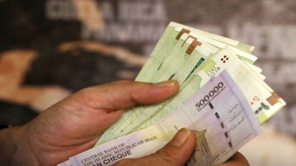 افزایش حقوق کارکنان دولت از نیمه دوم امسال اعمال می شود