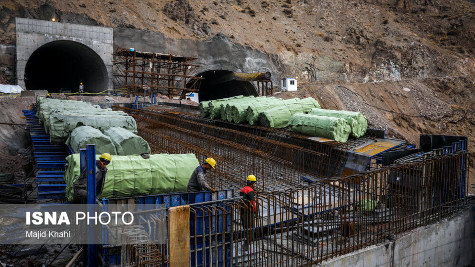 بازدید پرویز فتاح از باند رفت قطعه دو آزاد راه تهران-شمال بازدید پرویز فتاح از باند رفت قطعه دو آزاد راه تهران-شمال