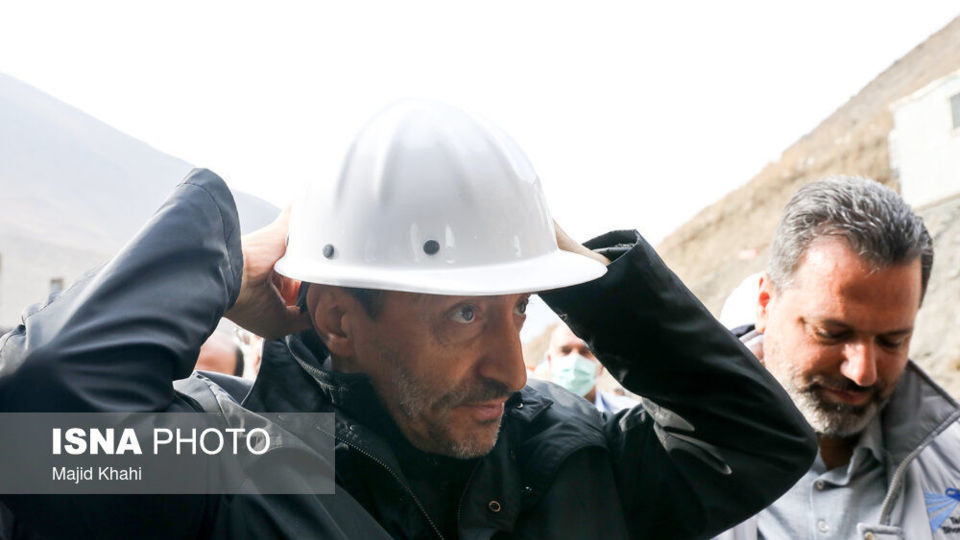 بازدید پرویز فتاح از باند رفت قطعه دو آزاد راه تهران-شمال بازدید پرویز فتاح از باند رفت قطعه دو آزاد راه تهران-شمال