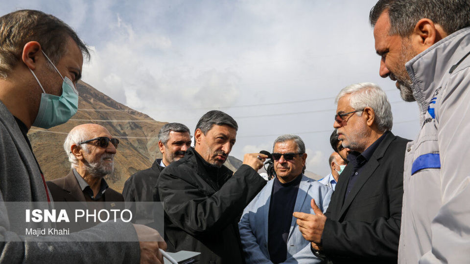 بازدید پرویز فتاح از باند رفت قطعه دو آزاد راه تهران-شمال بازدید پرویز فتاح از باند رفت قطعه دو آزاد راه تهران-شمال