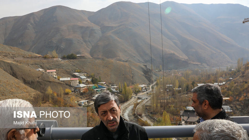 بازدید پرویز فتاح از باند رفت قطعه دو آزاد راه تهران-شمال بازدید پرویز فتاح از باند رفت قطعه دو آزاد راه تهران-شمال