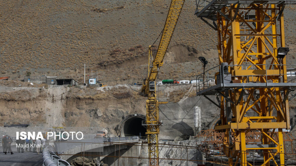 بازدید پرویز فتاح از باند رفت قطعه دو آزاد راه تهران-شمال بازدید پرویز فتاح از باند رفت قطعه دو آزاد راه تهران-شمال