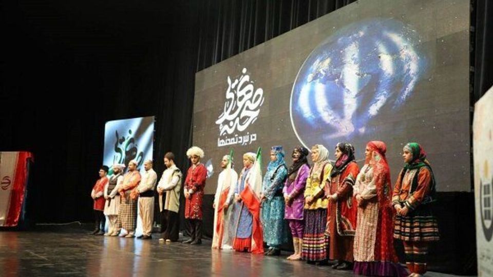 رونمایی از کتاب «انقلاب ایران و آینده جهان» رونمایی از کتاب «انقلاب ایران و آینده جهان»