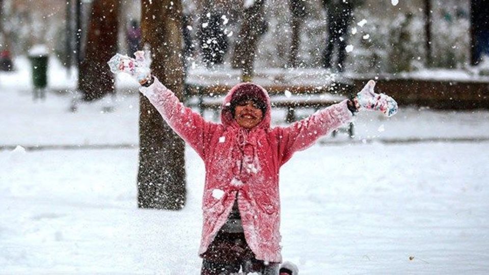 بارش برف برخی مدارس آذربایجانغربی را تعطیل کرد بارش برف برخی مدارس آذربایجانغربی را تعطیل کرد