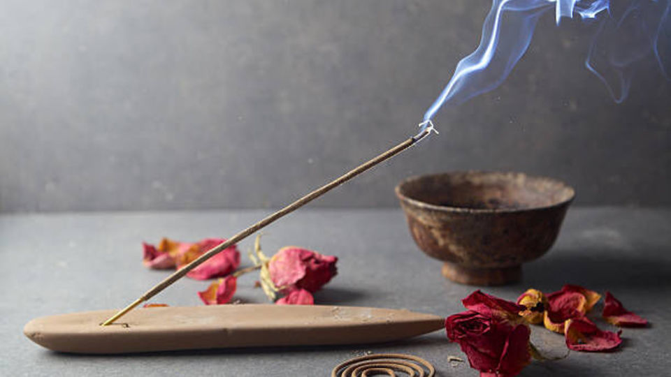 برای کاهش عوارض آلودگی هوا، این گیاهان دارویی را دود کنید! برای کاهش عوارض آلودگی هوا، این گیاهان دارویی را دود کنید!