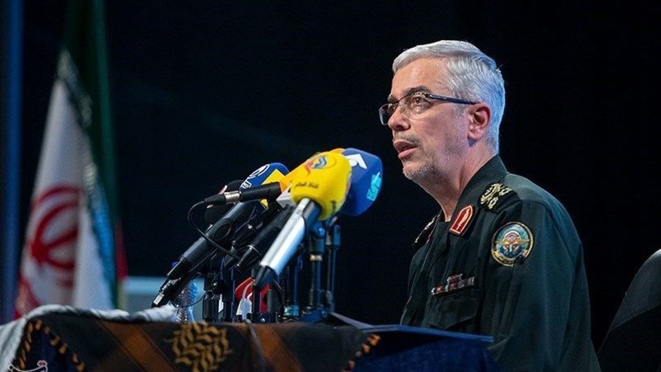 نیروهای پلیس "جانفدایی" کردند تا امنیت به کشور باز گردد نیروهای پلیس "جانفدایی" کردند تا امنیت به کشور باز گردد