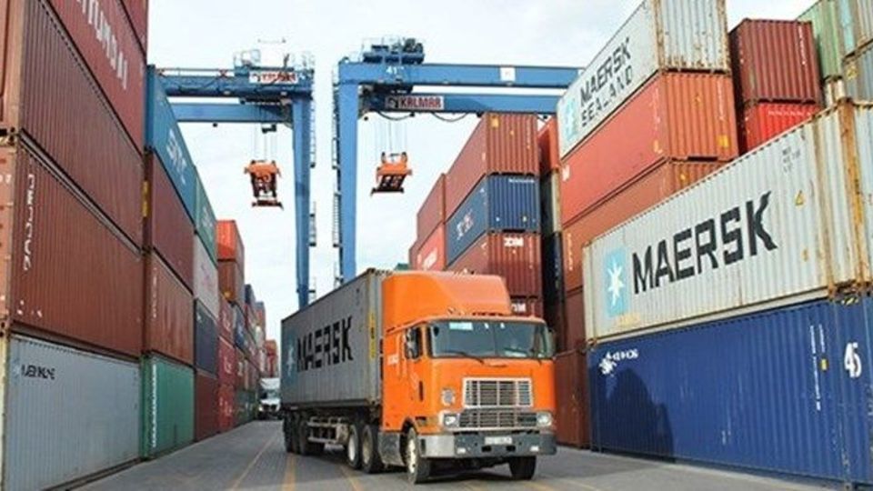 رکوردشکنی صادرات غیرنفتی در سال جاری/ ۲۰ میلیارد دلار مازاد درآمد ارزی داشتیم رکوردشکنی صادرات غیرنفتی در سال جاری/ ۲۰ میلیارد دلار مازاد درآمد ارزی داشتیم