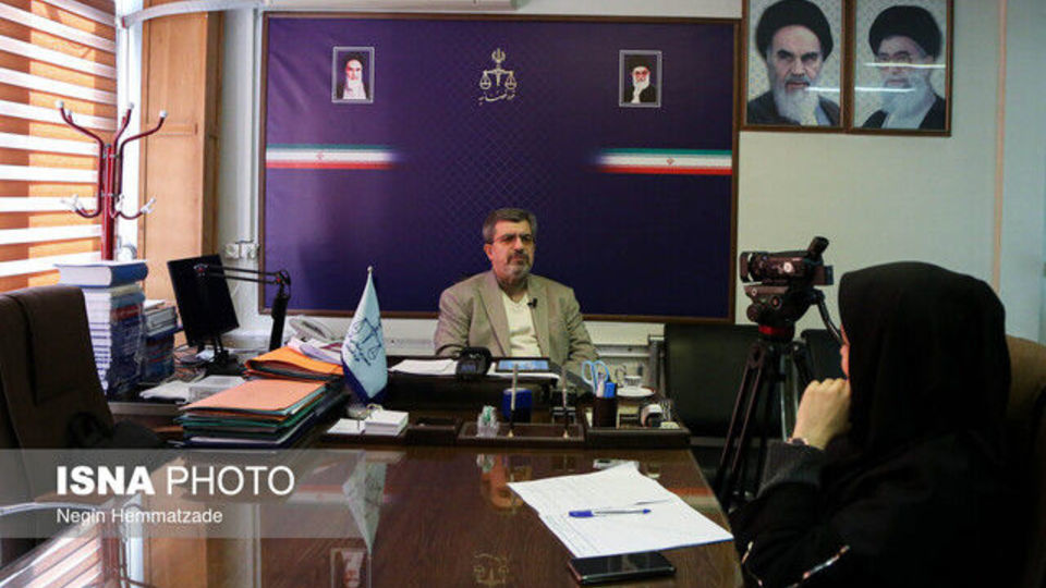 استرداد دو متهم اصلی پرونده سرقت از صندوق امانات بانک ملی به ایران استرداد دو متهم اصلی پرونده سرقت از صندوق امانات بانک ملی به ایران