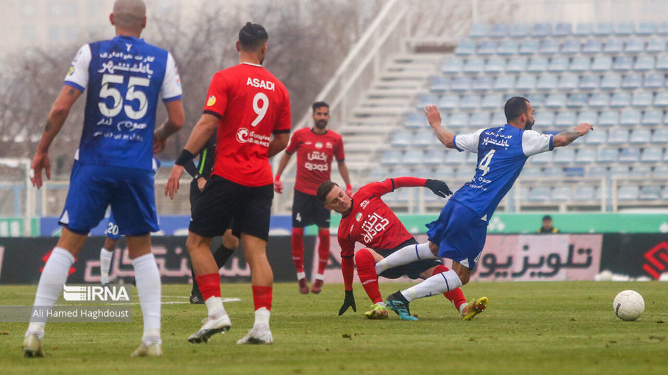 استقلال و تراکتور جریمه شدند/ محرومیت غلامپور استقلال و تراکتور جریمه شدند/ محرومیت غلامپور