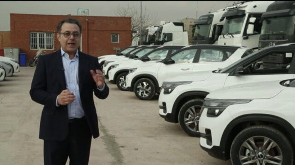 پاسخ قالیباف به ابهامات ثبتنام خودروهای وارداتی پاسخ قالیباف به ابهامات ثبتنام خودروهای وارداتی
