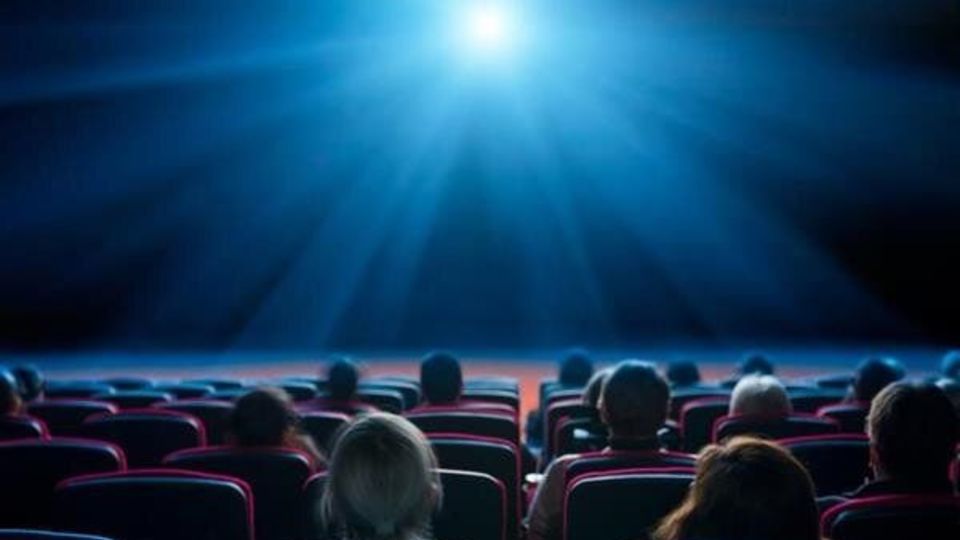 قیمت یک دلاری بلیت سینما در ایران شوخی است قیمت یک دلاری بلیت سینما در ایران شوخی است