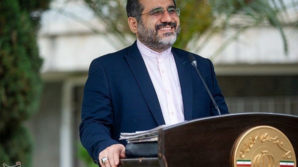 وزیر ارشاد: هیچ خبرنگاری بدون بیمه و هنرمند پیشکسوتی بدون خانه نباید باشد وزیر ارشاد: هیچ خبرنگاری بدون بیمه و هنرمند پیشکسوتی بدون خانه نباید باشد