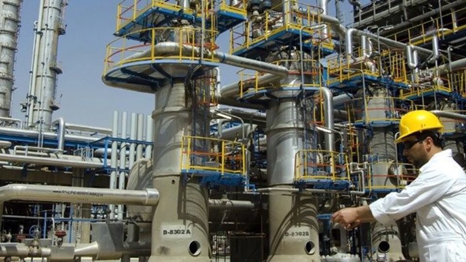 ۱۴ طرح راهبردی برای رهایی از خامفروشی نفت ۱۴ طرح راهبردی برای رهایی از خامفروشی نفت