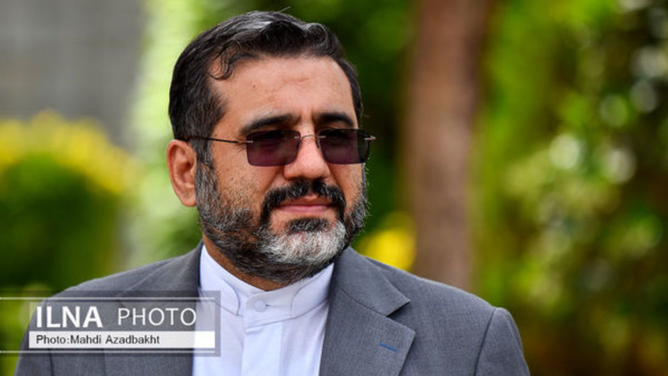 برخی توقع برخورد چکشی از وزارت ارشاد دارند/ با ادبیات قانون با هنرمندان گفتوگو میکنیم برخی توقع برخورد چکشی از وزارت ارشاد دارند/ با ادبیات قانون با هنرمندان گفتوگو میکنیم