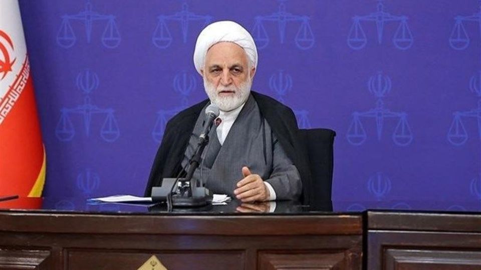 در مقابله با مفسدین قاطعیت به خرج دهید در مقابله با مفسدین قاطعیت به خرج دهید