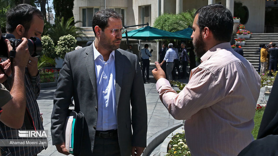 سرپرست وزارت آموزش و پرورش: ۸۵ درصد معلمان بدون رتبه این هفته تعیین تکلیف میشوند سرپرست وزارت آموزش و پرورش: ۸۵ درصد معلمان بدون رتبه این هفته تعیین تکلیف میشوند