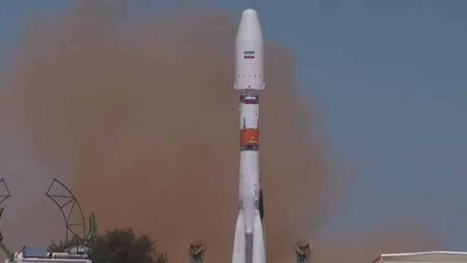 بررسی وضعیت آب هیرمند توسط ماهواره خیام بررسی وضعیت آب هیرمند توسط ماهواره خیام