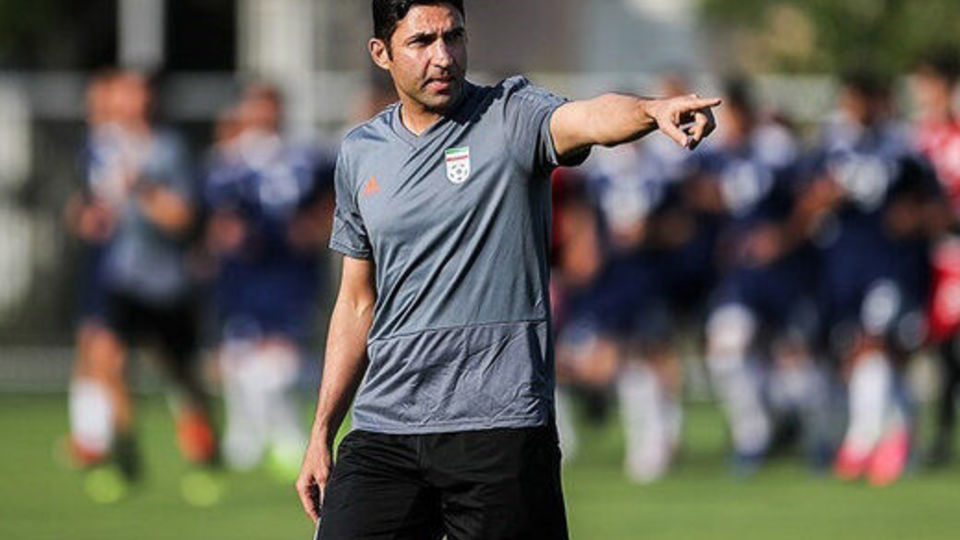 وحید هاشمیان سکوتش را شکشت/ واکنش به شایعه حضور برخی بازیکنان در نهاد ریاستجمهوری وحید هاشمیان سکوتش را شکشت/ واکنش به شایعه حضور برخی بازیکنان در نهاد ریاستجمهوری