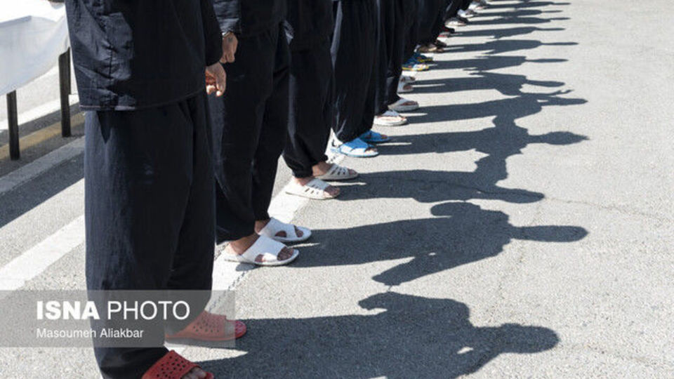 انهدام یک شرکت هرمی در غرب تهران/ ۹ تن دستگیر شدند انهدام یک شرکت هرمی در غرب تهران/ ۹ تن دستگیر شدند
