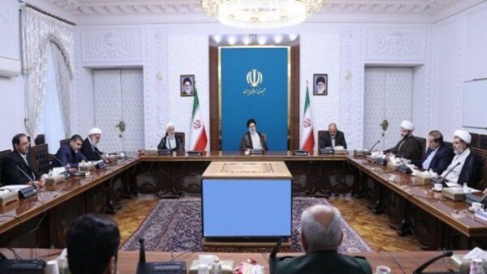 اولویت داشتن کار فرهنگی در زمینه حجاب اولویت داشتن کار فرهنگی در زمینه حجاب