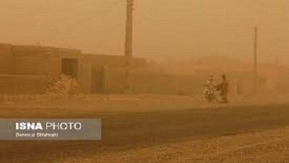 ریزگردها در سیستان ۷۶۴ نفر را راهی بیمارستان کرد ریزگردها در سیستان ۷۶۴ نفر را راهی بیمارستان کرد