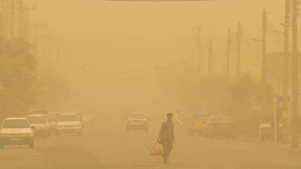 توفان ۱۰۵۹ سیستانی را به مراکز درمانی کشاند توفان ۱۰۵۹ سیستانی را به مراکز درمانی کشاند