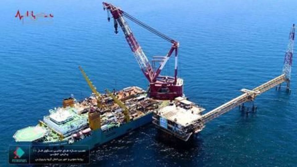 سازههای جانبی سکوی فاز ۱۱ پارس جنوبی نصب شد سازههای جانبی سکوی فاز ۱۱ پارس جنوبی نصب شد