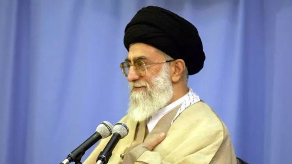 پای درس آقا| غدیر یعنی ایمان عملی به احکام اسلام پای درس آقا| غدیر یعنی ایمان عملی به احکام اسلام