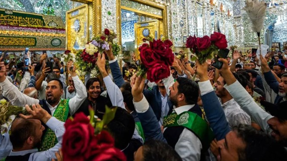 تشرف بیش از ۳ میلیون زائر به حرم علوی در عید غدیر تشرف بیش از ۳ میلیون زائر به حرم علوی در عید غدیر