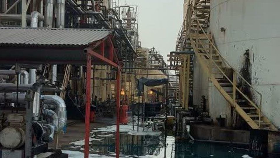 جزئیات بیشتر از حادثه آتشسوزی در پالایش نفت آفتاب بندرعباس جزئیات بیشتر از حادثه آتشسوزی در پالایش نفت آفتاب بندرعباس