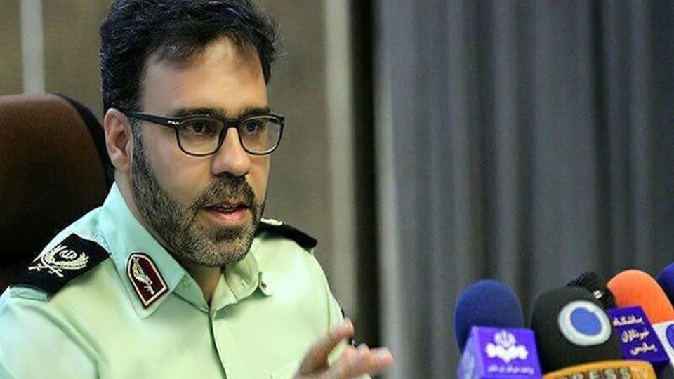 سخنگوی ناجا: از امروز برخورد با زنان و دختران بد حجاب آغاز شده و پرونده آنها به قوه قضاییه ارجاع می شود سخنگوی ناجا: از امروز برخورد با زنان و دختران بد حجاب آغاز شده و پرونده آنها به قوه قضاییه ارجاع می شود