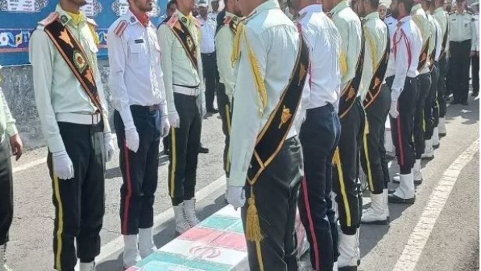 پیکر شهدای پلیس راه خاش در ستاد مرکزی پلیس راهور تشییع شد+عکس پیکر شهدای پلیس راه خاش در ستاد مرکزی پلیس راهور تشییع شد+عکس