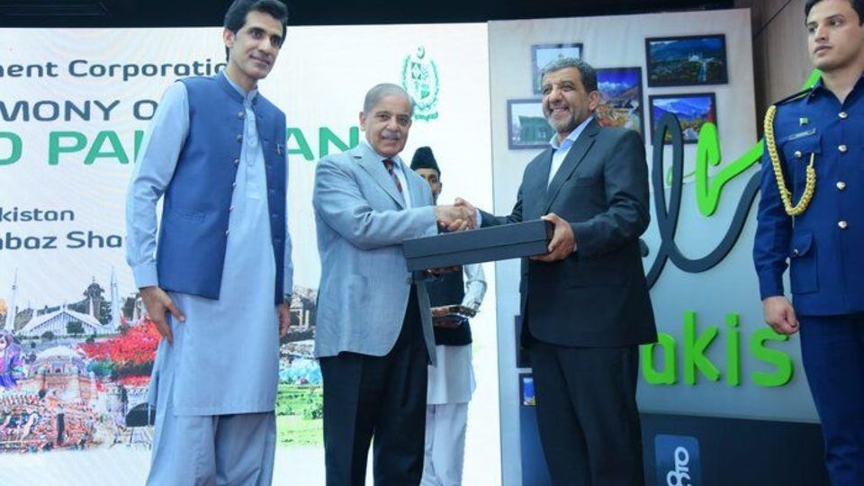 رونمایی از برند گردشگری پاکستان با حضور وزیر میراث فرهنگی و گردشگری ایران رونمایی از برند گردشگری پاکستان با حضور وزیر میراث فرهنگی و گردشگری ایران