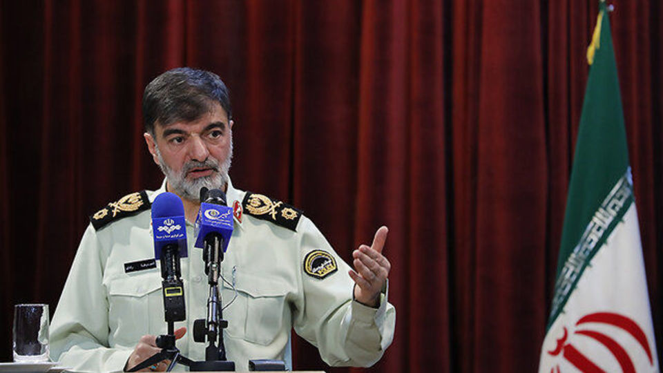 پلیس با تروریستها رودربایستی ندارد پلیس با تروریستها رودربایستی ندارد