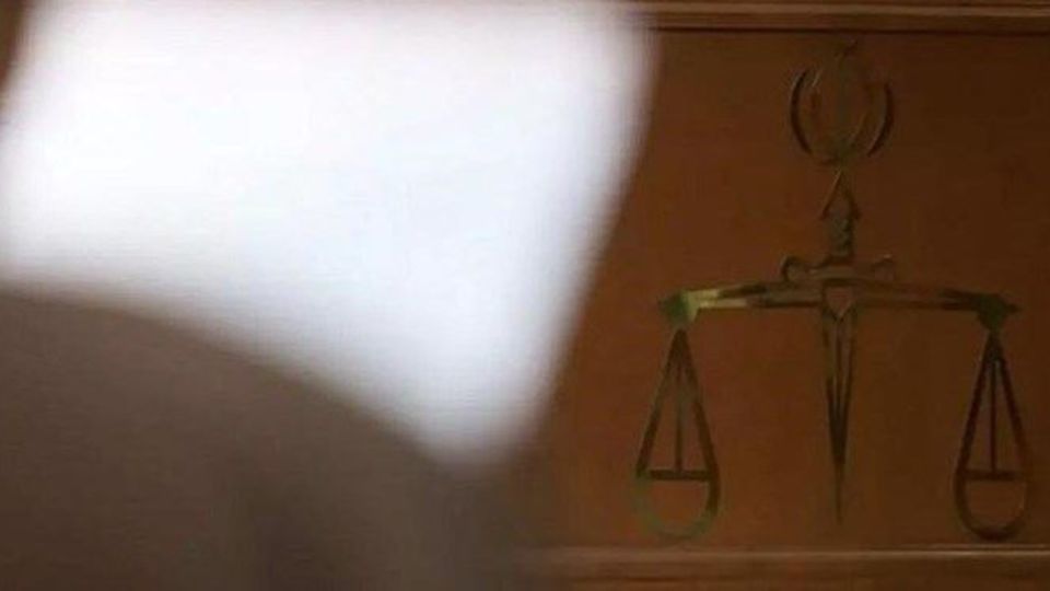 رئیس دادگستری فارس: حضور فرد دوم اثبات نشده، در حال بررسی ابعاد موضوع هستیم رئیس دادگستری فارس: حضور فرد دوم اثبات نشده، در حال بررسی ابعاد موضوع هستیم