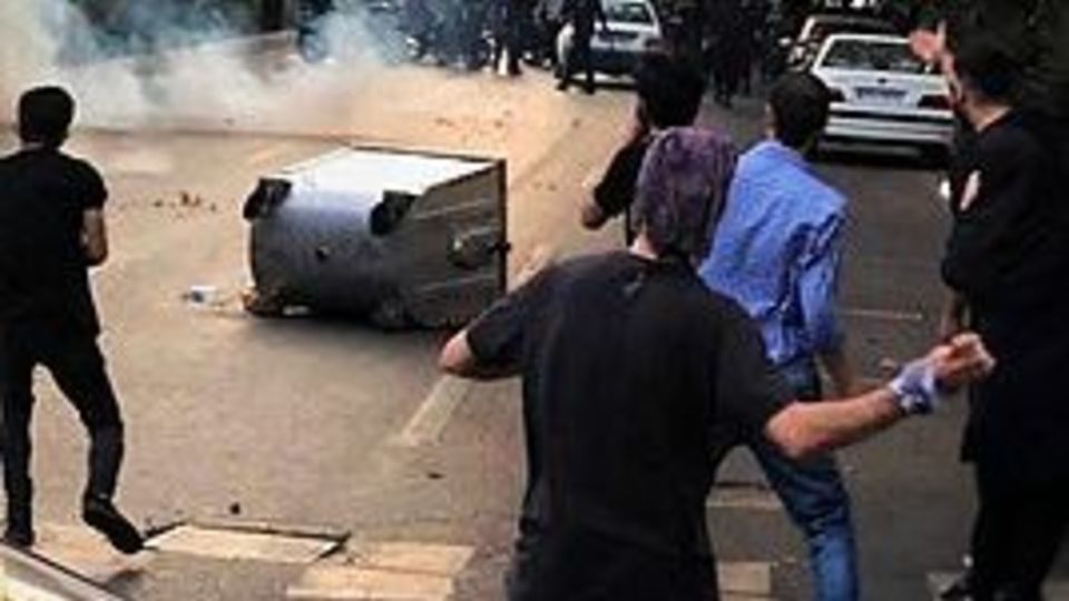 نسل جوان بی تاریخ و عدالتی که همیشه باید حفظ شود نسل جوان بی تاریخ و عدالتی که همیشه باید حفظ شود
