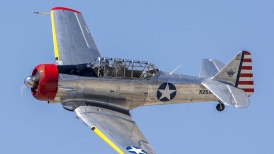 برخورد هواپیماهای آمریکایی باهم دیگر و کشته شدن ۲ خلبان برخورد هواپیماهای آمریکایی باهم دیگر و کشته شدن ۲ خلبان