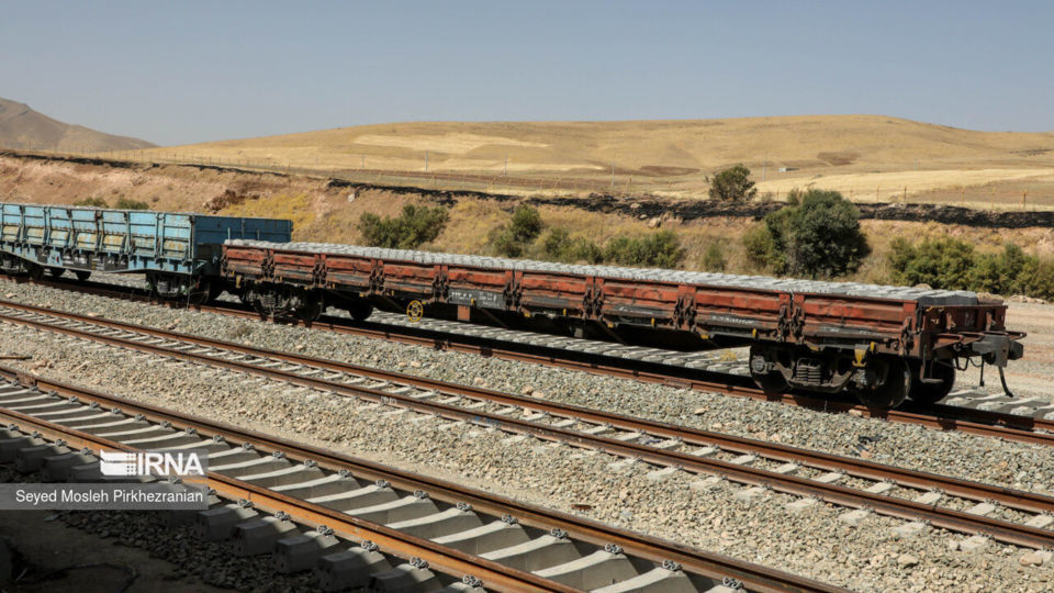 مراکز استانهای کردستان و همدان به شبکه ریلی متصل میشود مراکز استانهای کردستان و همدان به شبکه ریلی متصل میشود