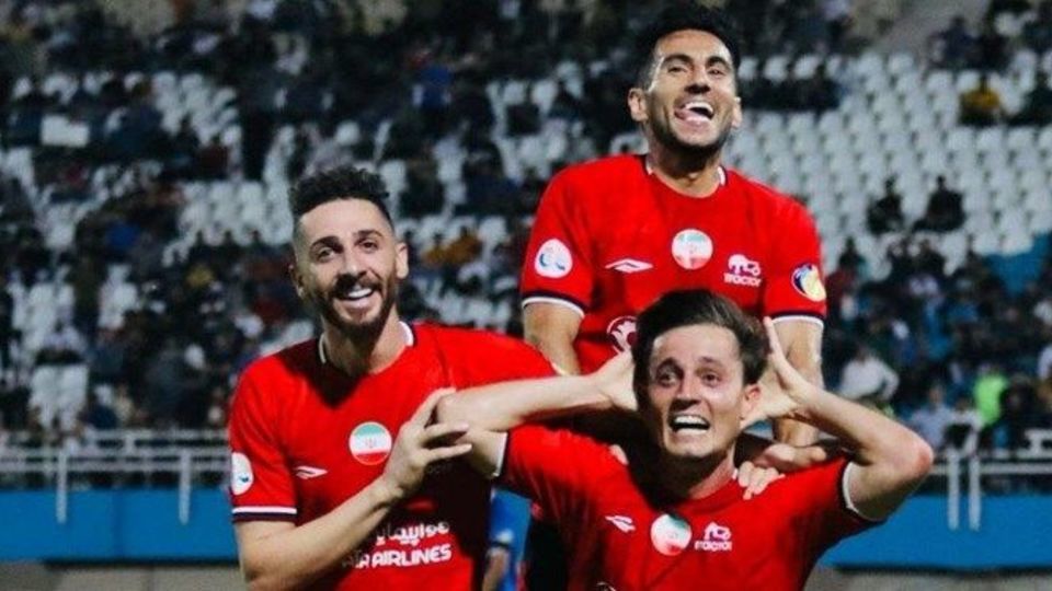 هفته هفتم لیگ برتر| از آتشبازی تراکتور و رسیدن به صدر جدول تا برد جنجالی ذوبآهن در قزوین هفته هفتم لیگ برتر| از آتشبازی تراکتور و رسیدن به صدر جدول تا برد جنجالی ذوبآهن در قزوین