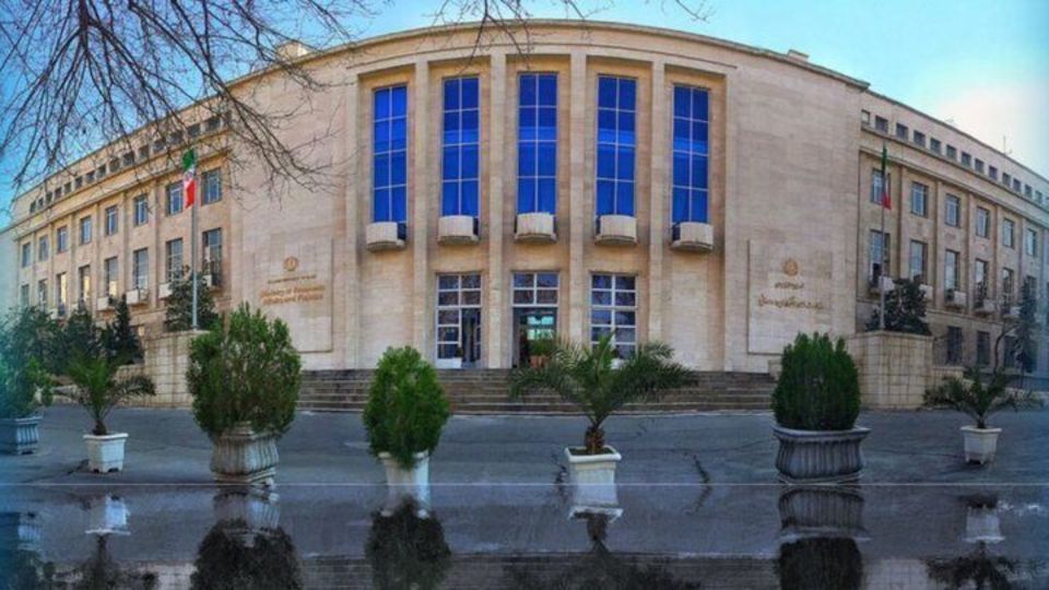 انحلال سه مؤسسه اعتباری و یک بانک تا پایان سال انحلال سه مؤسسه اعتباری و یک بانک تا پایان سال