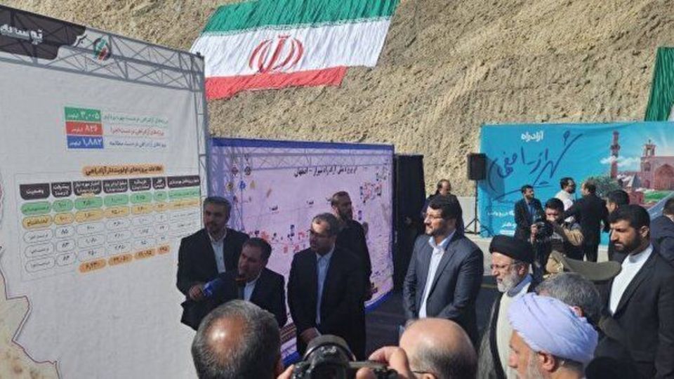 آزادراه شیراز- اصفهان افتتاح شد آزادراه شیراز- اصفهان افتتاح شد