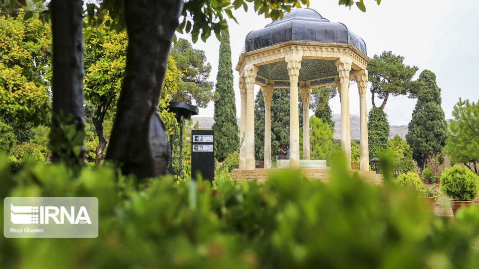 رییس جمهور: اندیشه حافظ شیرازی فرا زمانی است رییس جمهور: اندیشه حافظ شیرازی فرا زمانی است