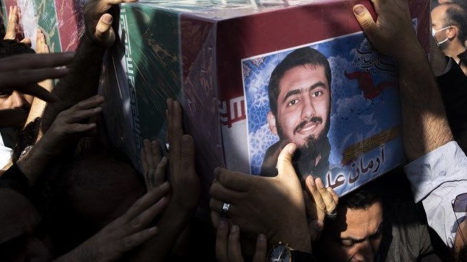 سرودهای از میلاد عرفانپور برای شهید آرمان علیوردی سرودهای از میلاد عرفانپور برای شهید آرمان علیوردی